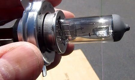 Illuminazione efficiente: bando alle lampade alogene, spazio al LED in UE