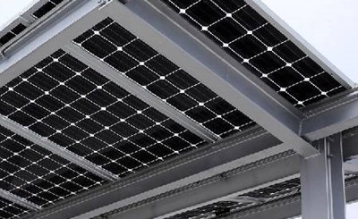 Nuovi pannelli solari a doppia superficie fotoattiva